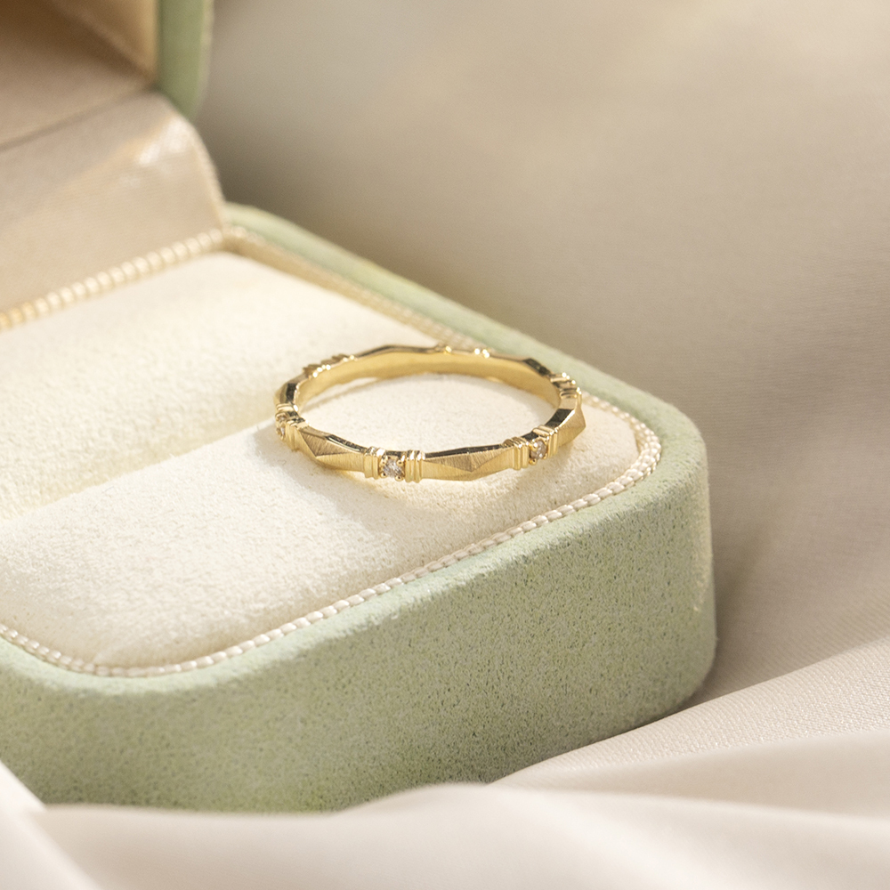 Round Lab Grown Diamond D VS1 Eternity 18K Yellow Gold Ring MSR-1667