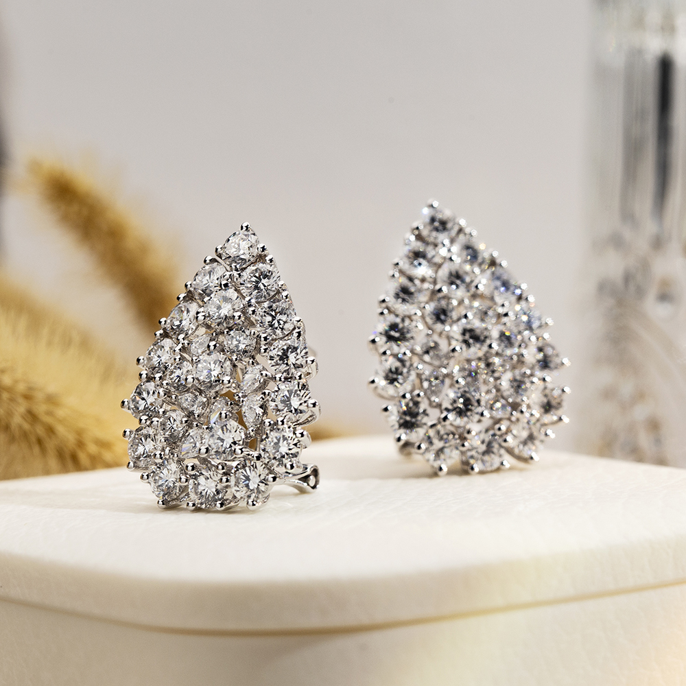 Pear Shape Lab Grown Diamond D VVS2 18K White Gold Earrings MSE-775