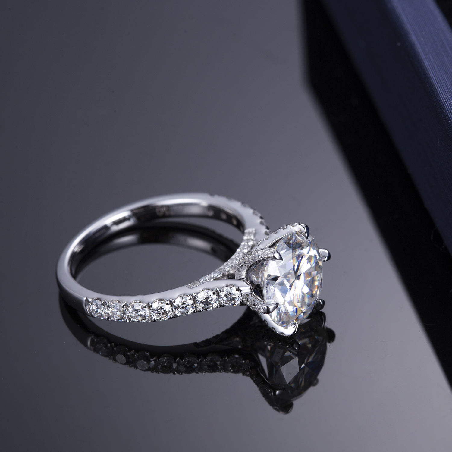 MissDiamond Round Cut Lab Grown Diamond  E VVS2 Platinum Halo Ring MSR-326