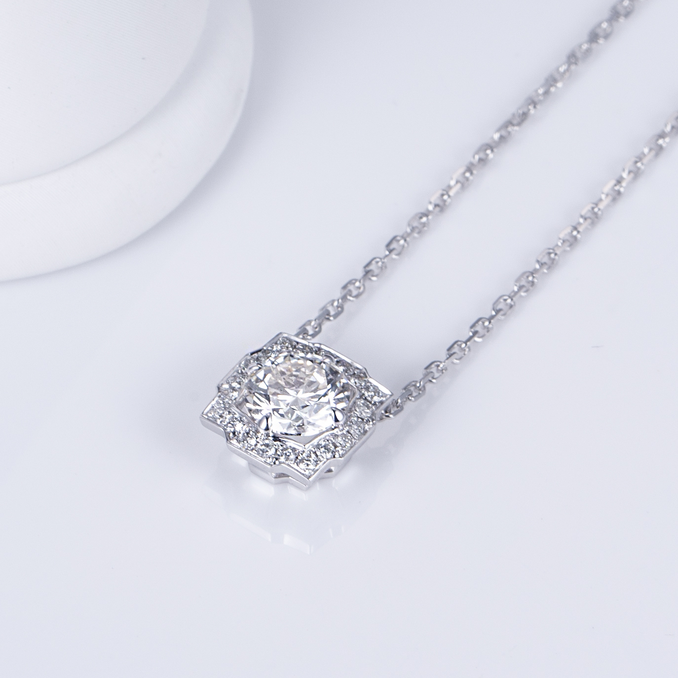 MissDiamond Round Cut Lab Grown Diamond 1.5CT F VS1 Platinum Pendant Necklace MSN-557