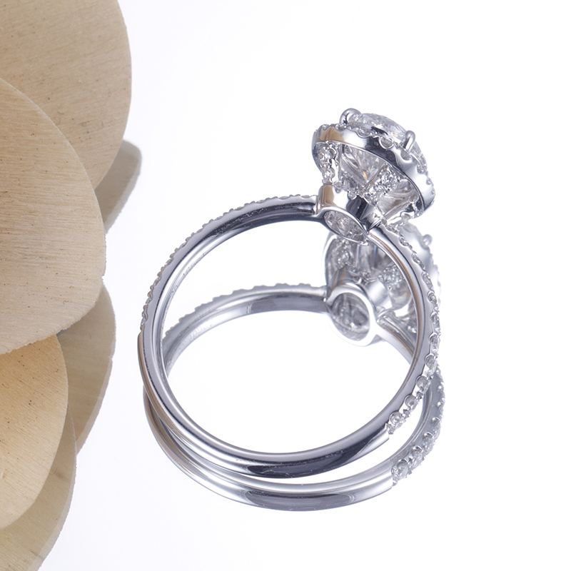 MissDiamond Lab Grown Diamond 6.04CT D G VS1 VVS2 Platinum Halo Ring MSR-828