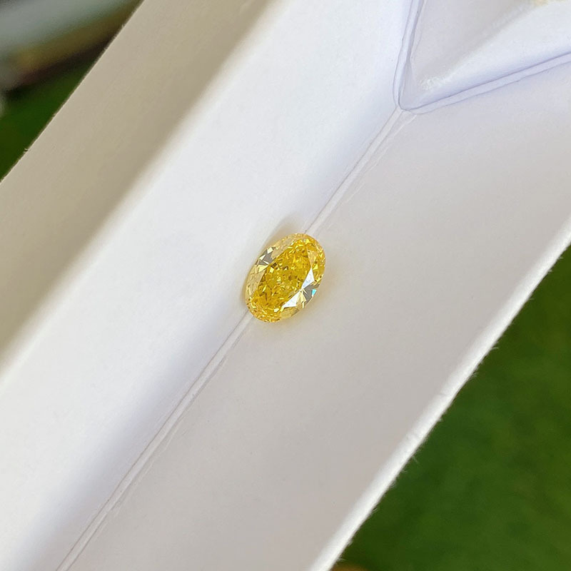 MissDiamond HPHT LG621463752 Oval Shape 1.08CT Fancy Vivid Yellow VVS2 VG VG Lab Grown Diamond