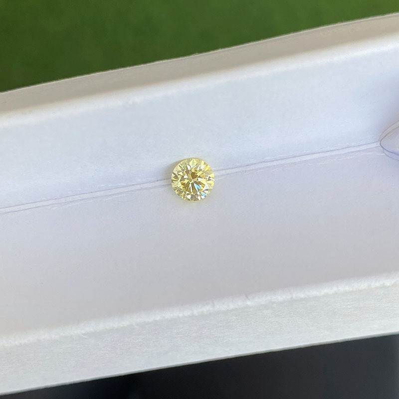 MissDiamond HPHT AZ-150 Round Shape 0.523CT Yellow N VS Lab Grown Diamond