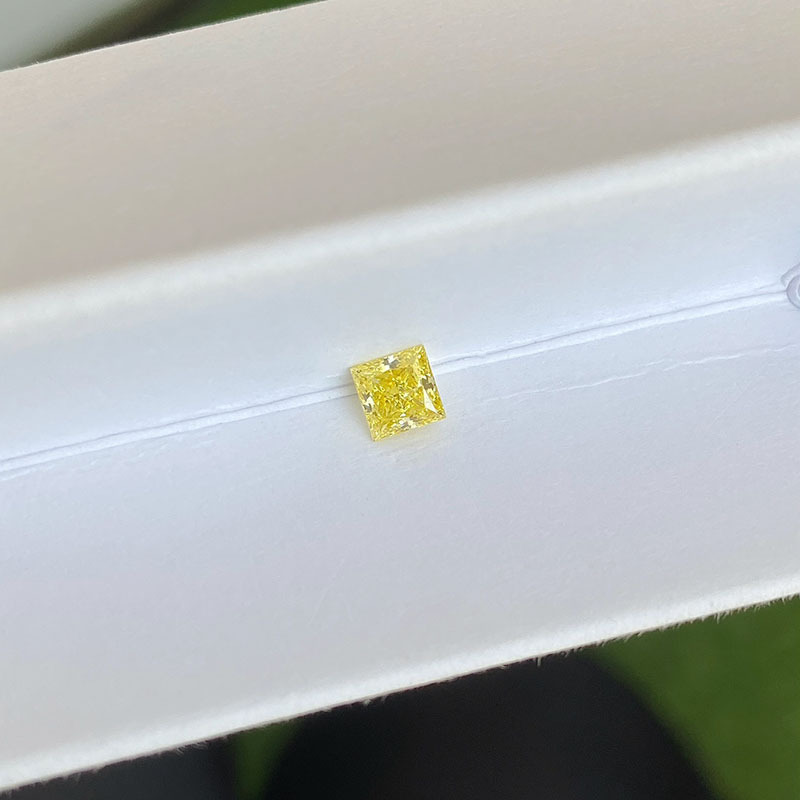 MissDiamond HPHT AZ-157 Princess Square Shape 0.468CT Yellow N VS Lab Grown Diamond