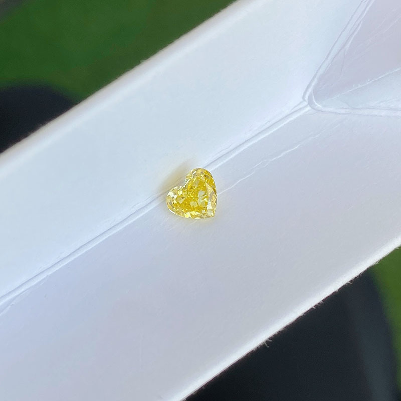 MissDiamond HPHT AZ-96 Heart Shape 0.592CT Yellow N VS Lab Grown Diamond