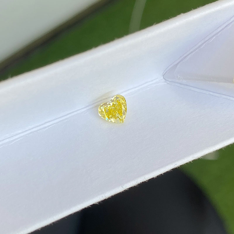 MissDiamond HPHT AZ-98 Heart Shape 0.658CT Yellow N VS Lab Grown Diamond