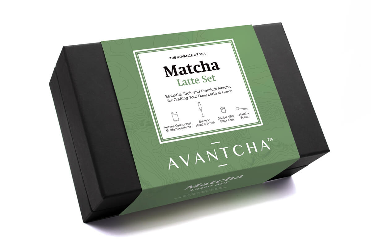 Elegant closed AVANTCHA Matcha Latte Gift Set in a handcrafted box with a green sleeve.