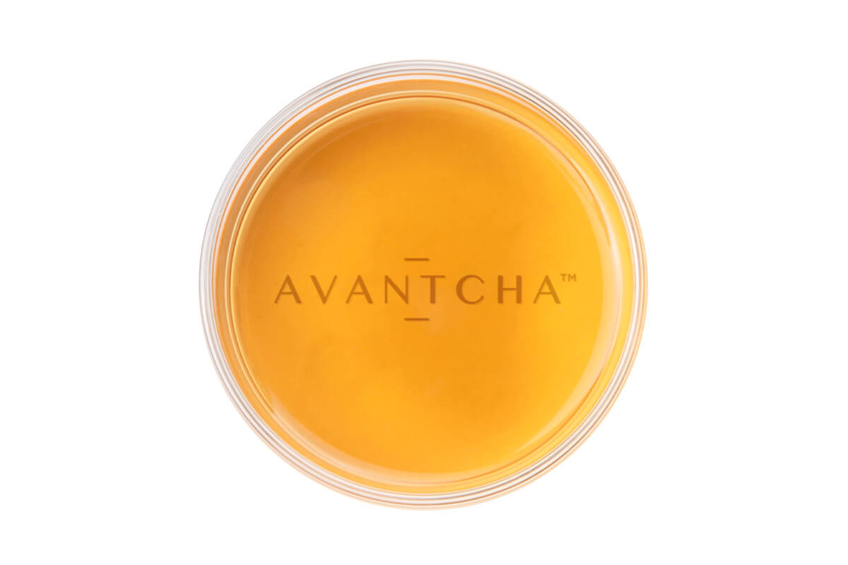 Amber infusion of Yunnan golden bud black tea