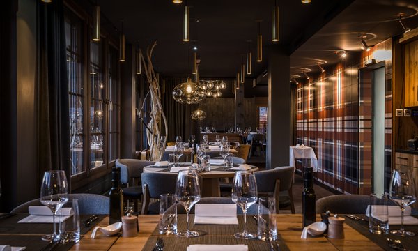 HUUS Gstaad Hotel image