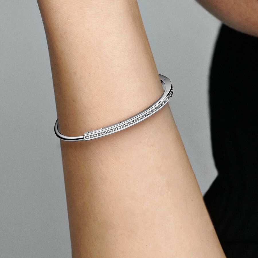 Pavé pevný náramok Pandora Signature I-D