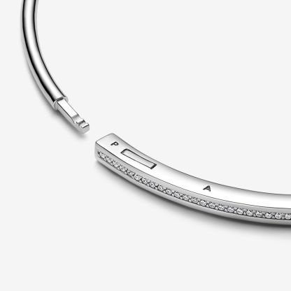Pavé pevný náramok Pandora Signature I-D