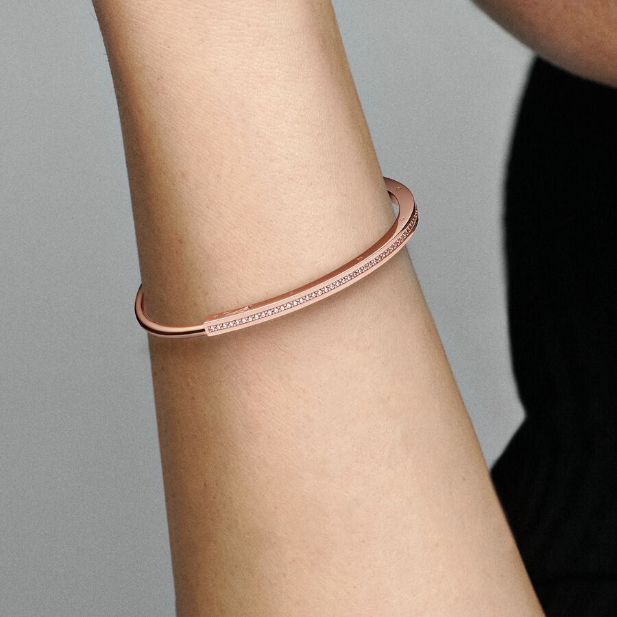 Pavé pevný náramok Pandora Signature I-D