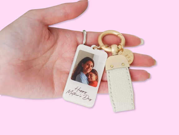 Custom Mom Photo Keychain - Personalized Acrylic Keyring with Engraved Message - Perfect Mothers Day Birthday Gift from Daughter Son.