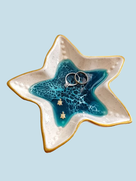 Ocean Wave Jewelry Dish – Glowing Starfish & Turtle Resin Trinket Holder
