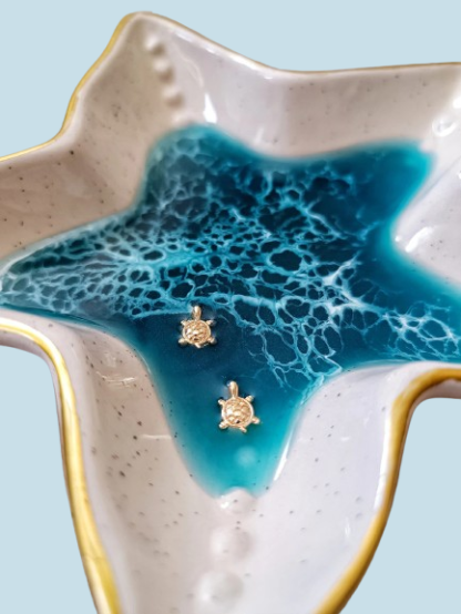 Ocean Wave Jewelry Dish – Glowing Starfish & Turtle Resin Trinket Holder