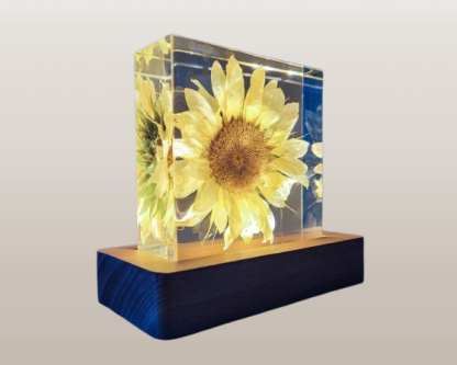 Sunflower Resin Night Lamp – Beautiful Handmade Gift for Loved Ones