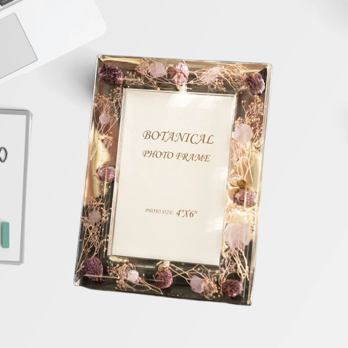 Romantic Botanical Resin Frame - Handcrafted Pressed Flower Display for Bridesmaids & Housewarming Gifts