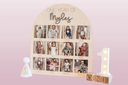 Baby’s First Year Photo Board – Personalized Wooden Milestone Tracker with 12 Monthly Photo Spaces | Birthday Banner