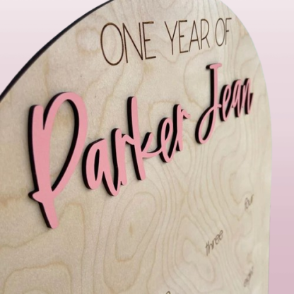 Baby’s First Year Photo Board – Personalized Wooden Milestone Tracker with 12 Monthly Photo Spaces | Birthday Banner