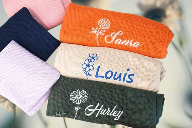 Newborn Gift Idea - Knit Blanket with Birth Flower & Name Embroidery