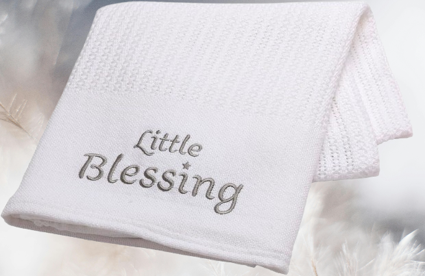 Hearts Jacquard Baby Blanket – Soft Pink and White Chenille, 30x40 Inches