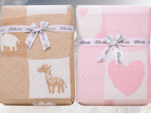 Hearts Jacquard Baby Blanket – Soft Pink and White Chenille, 30x40 Inches