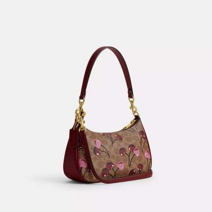 Coathtch Outlet Teri Shoulder Bag In Signature Canvas With Cherry Print
