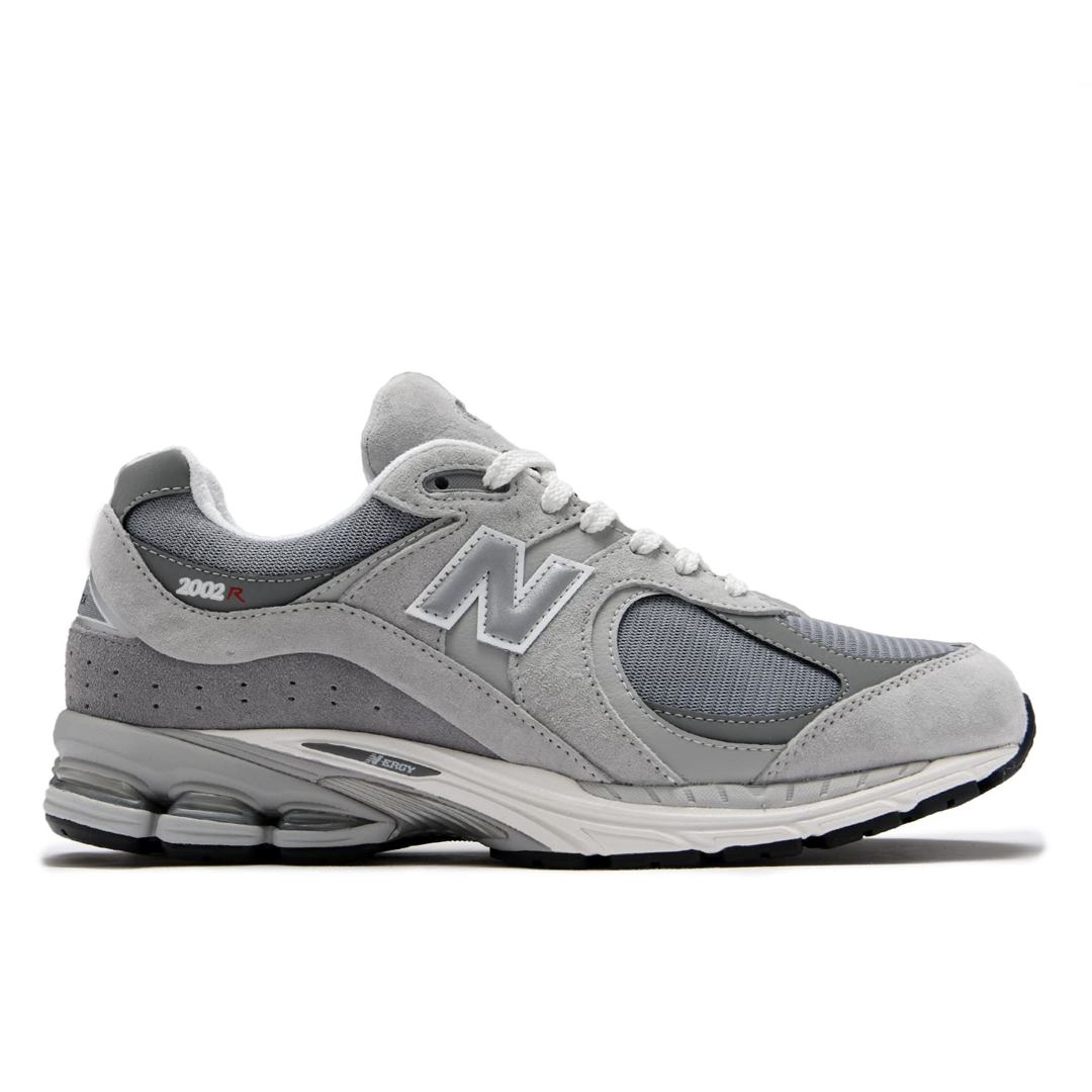 ニューバランス【New Balance NB 2002R】