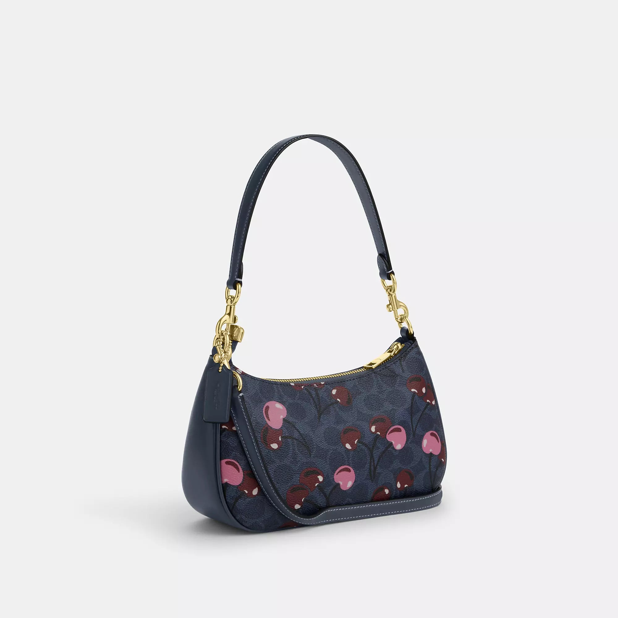 Coathtch Outlet Teri Shoulder Bag In Signature Canvas With Cherry Print