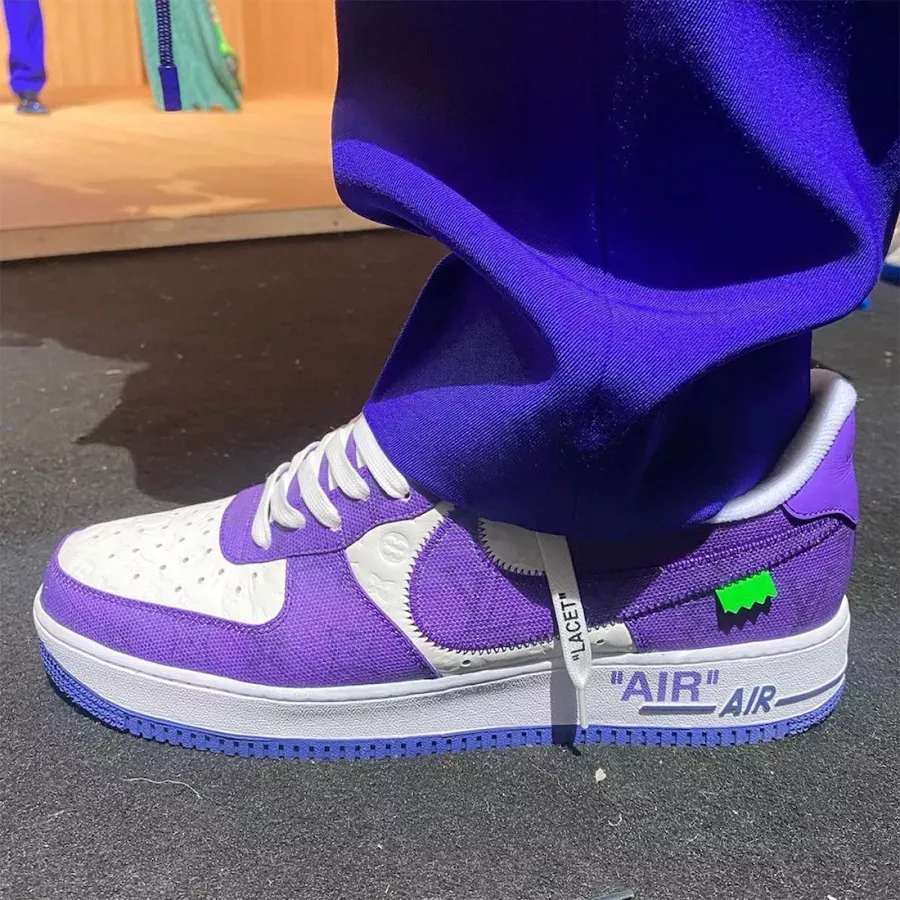 【新商品発売】【今年の新商品】NIthtKE AIR FORCE1 LOW【本物保証】【代金引換】
