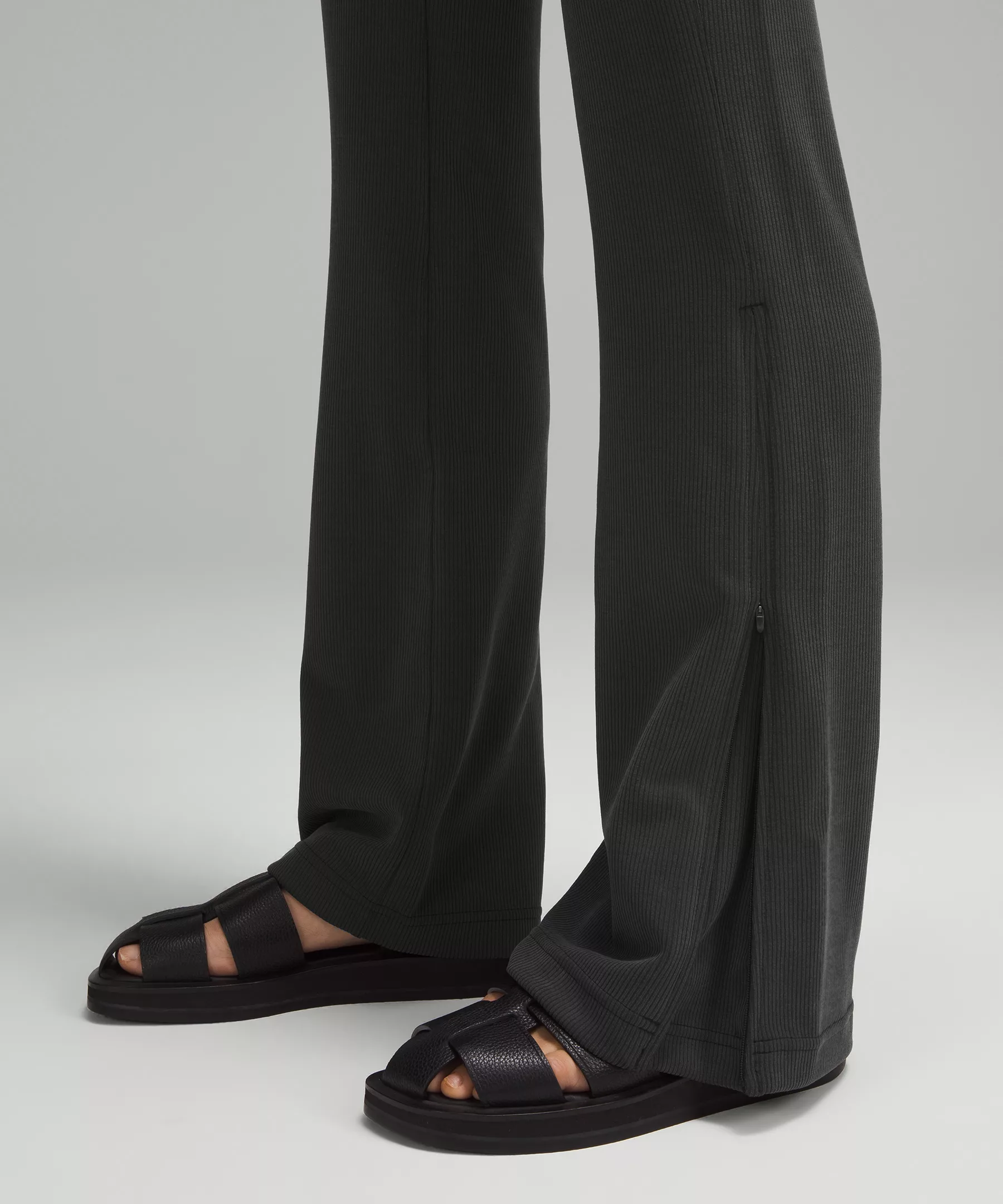 Brushed Softstreme Ribbed Zip Flared Pant 32.5"