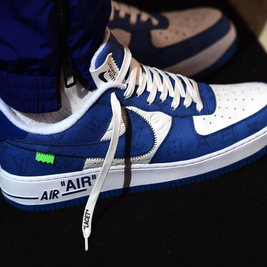 【新商品発売】【今年の新商品】NIthtKE AIR FORCE1 LOW【本物保証】【代金引換】