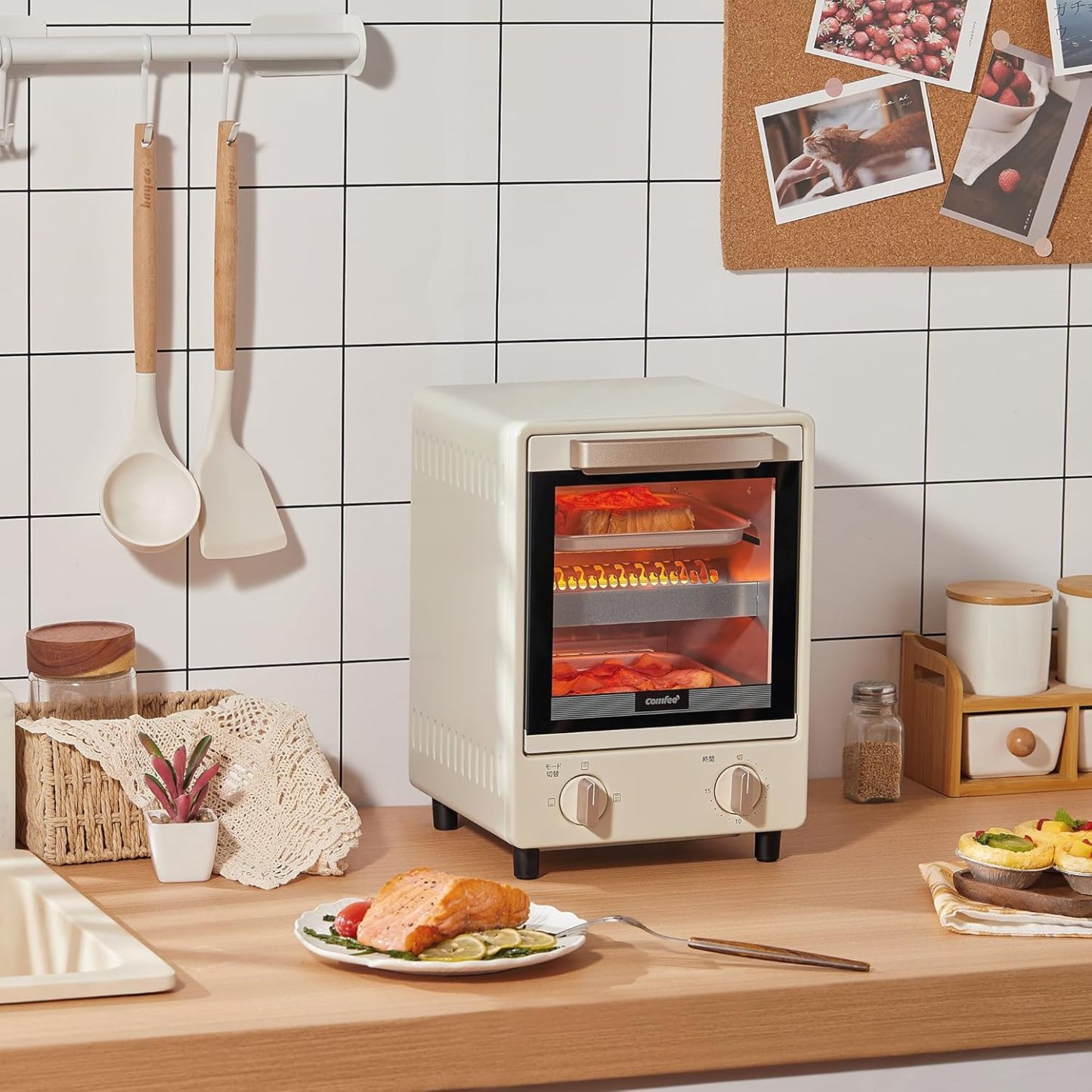 COMFEE' CF-AD081 Toaster Oven 8L Toaster, 2 Baking Tables, Timer Setting, Up to 176°F (80 - 230 °C) Stepless, Temperature Adjustment, 1000 W, Top and Bottom Firepower, Compact Design, Easy Care, Tray
