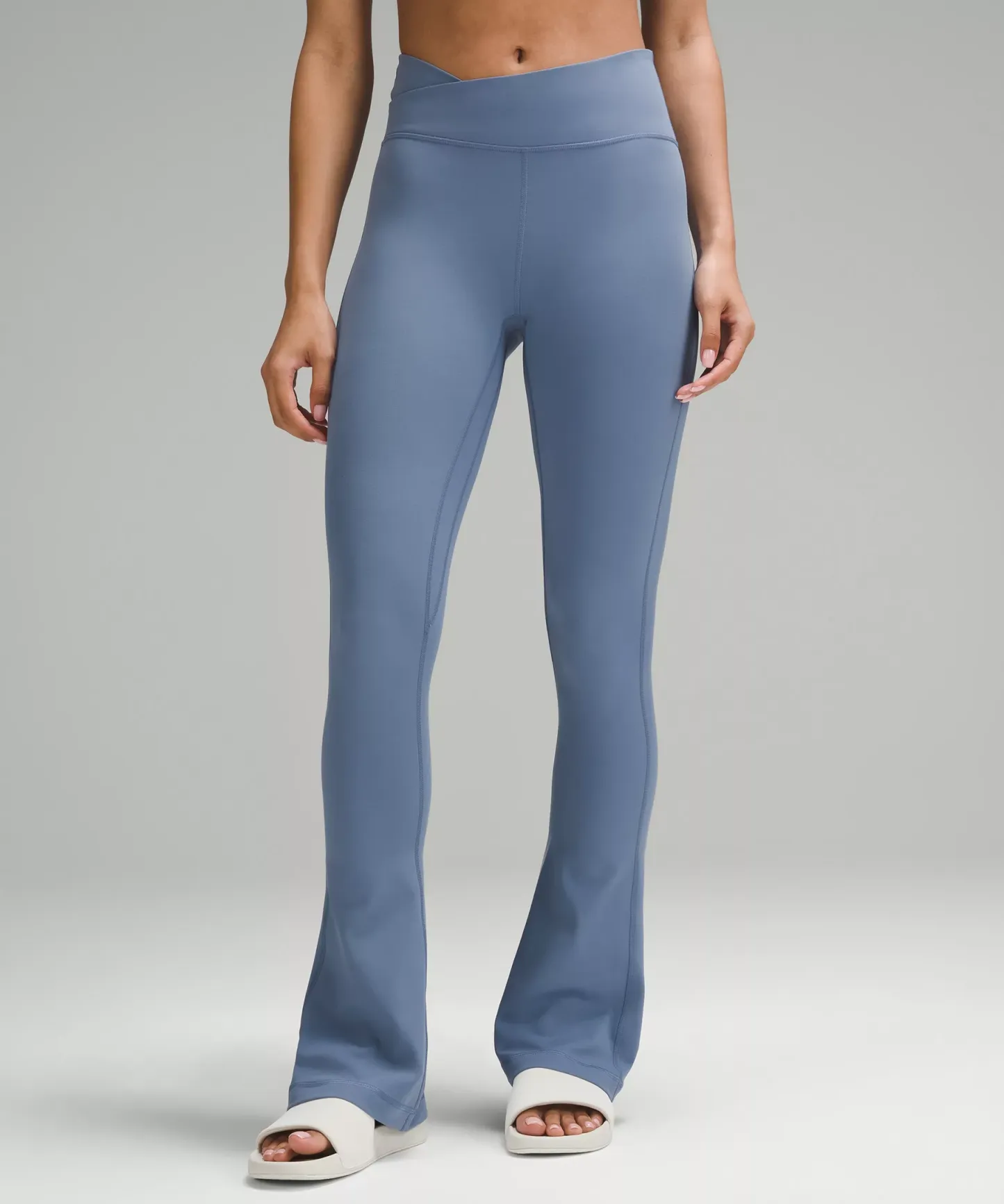 lululthtemon Align™ Asymmetrical-Waist Mini-Flared Pant 32"