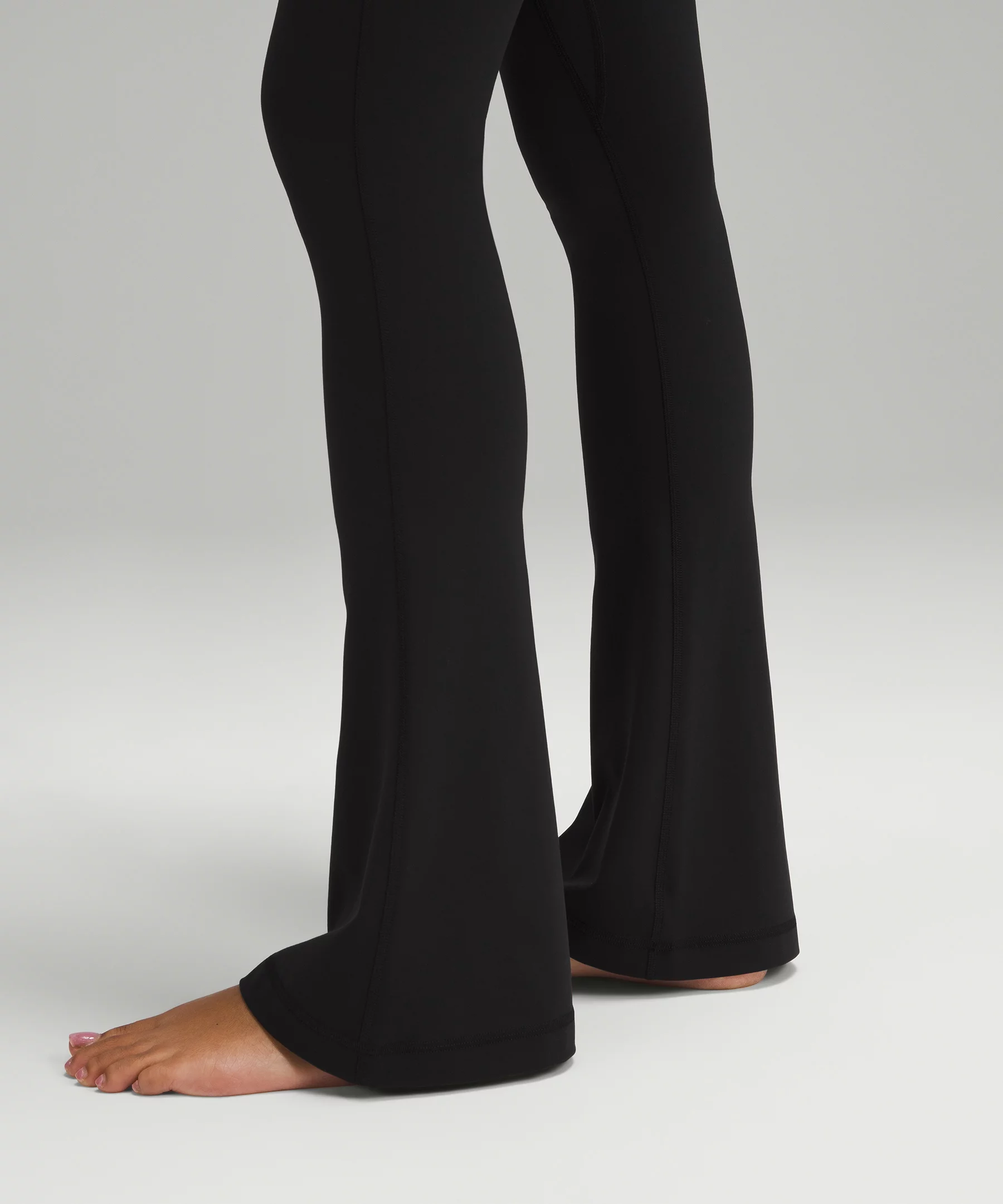lululthtemon Align™ Asymmetrical-Waist Mini-Flared Pant 32"