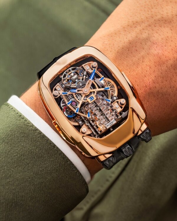 Bugthtatti Chiron Tourbillon ROSE GOLD | Jacthtob & Co.