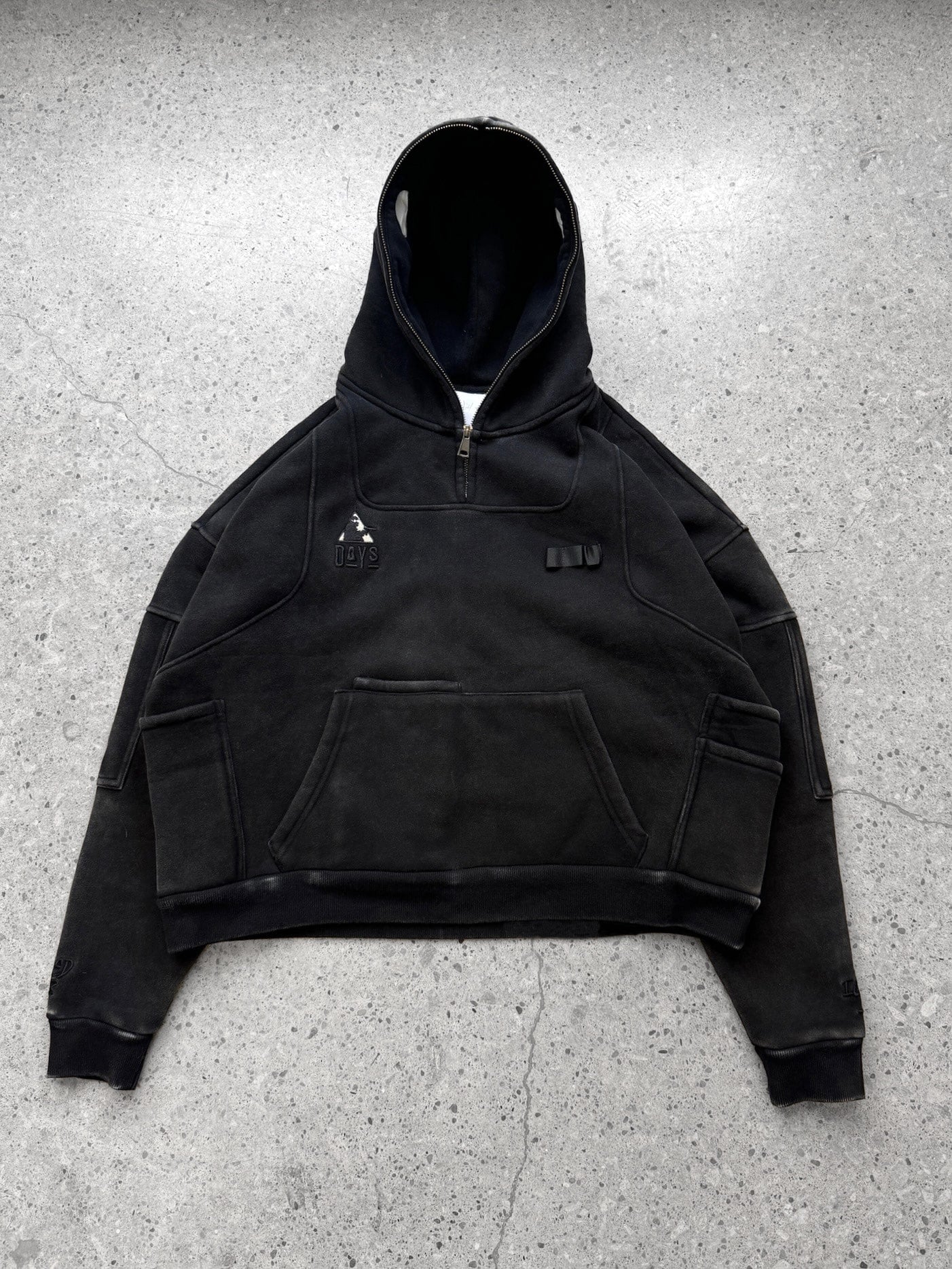 "DAYS" Hoodie Black