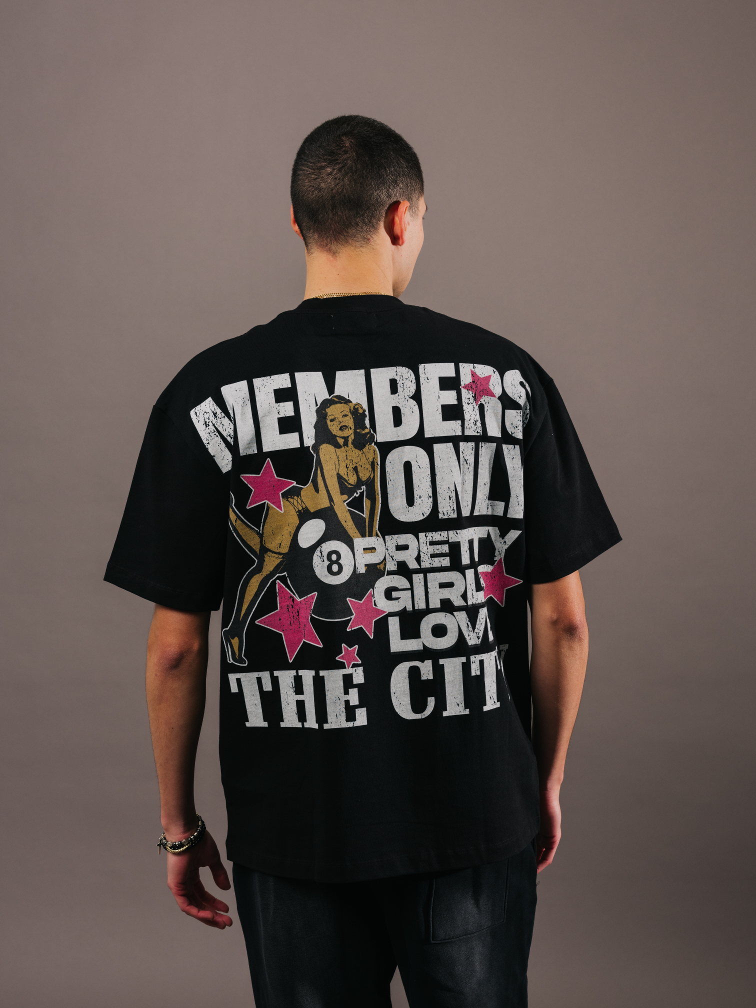 EXCLUSIVE CLUB BLACK “PRETTY GIRLS LOVE THE CITY” OVERSIZED TEE