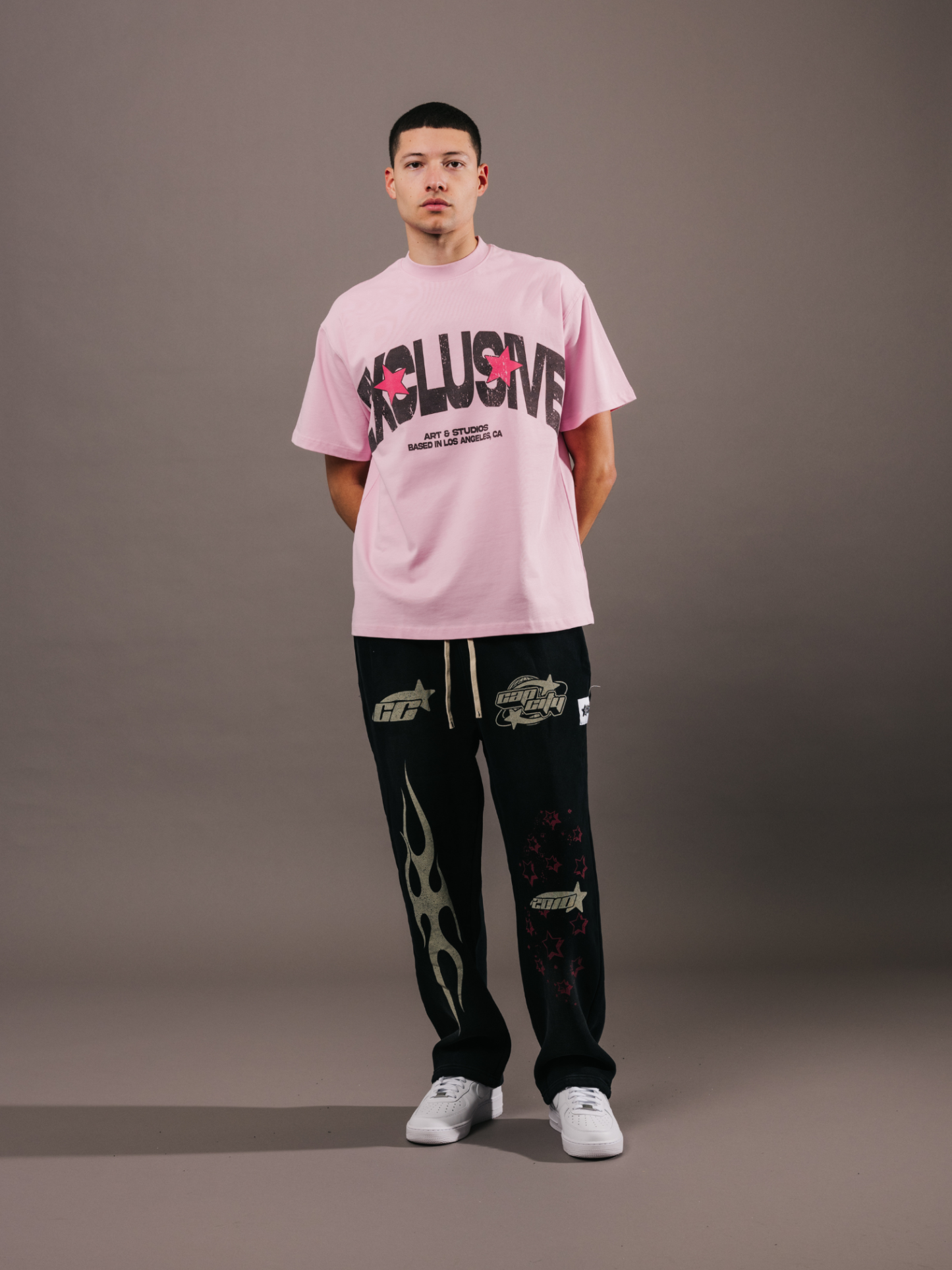 EXCLUSIVE CLUB PINK “PRETTY GIRLS LOVE THE CITY”