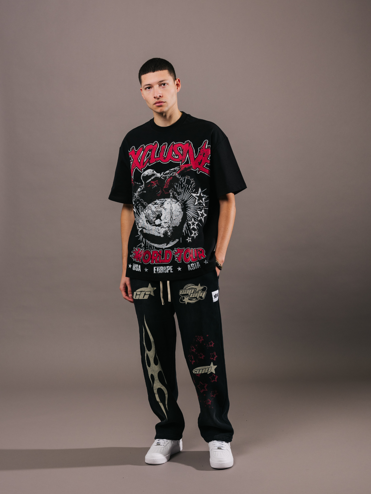 EXCLUSIVE CLUB BLACK WORLD TOUR TEE