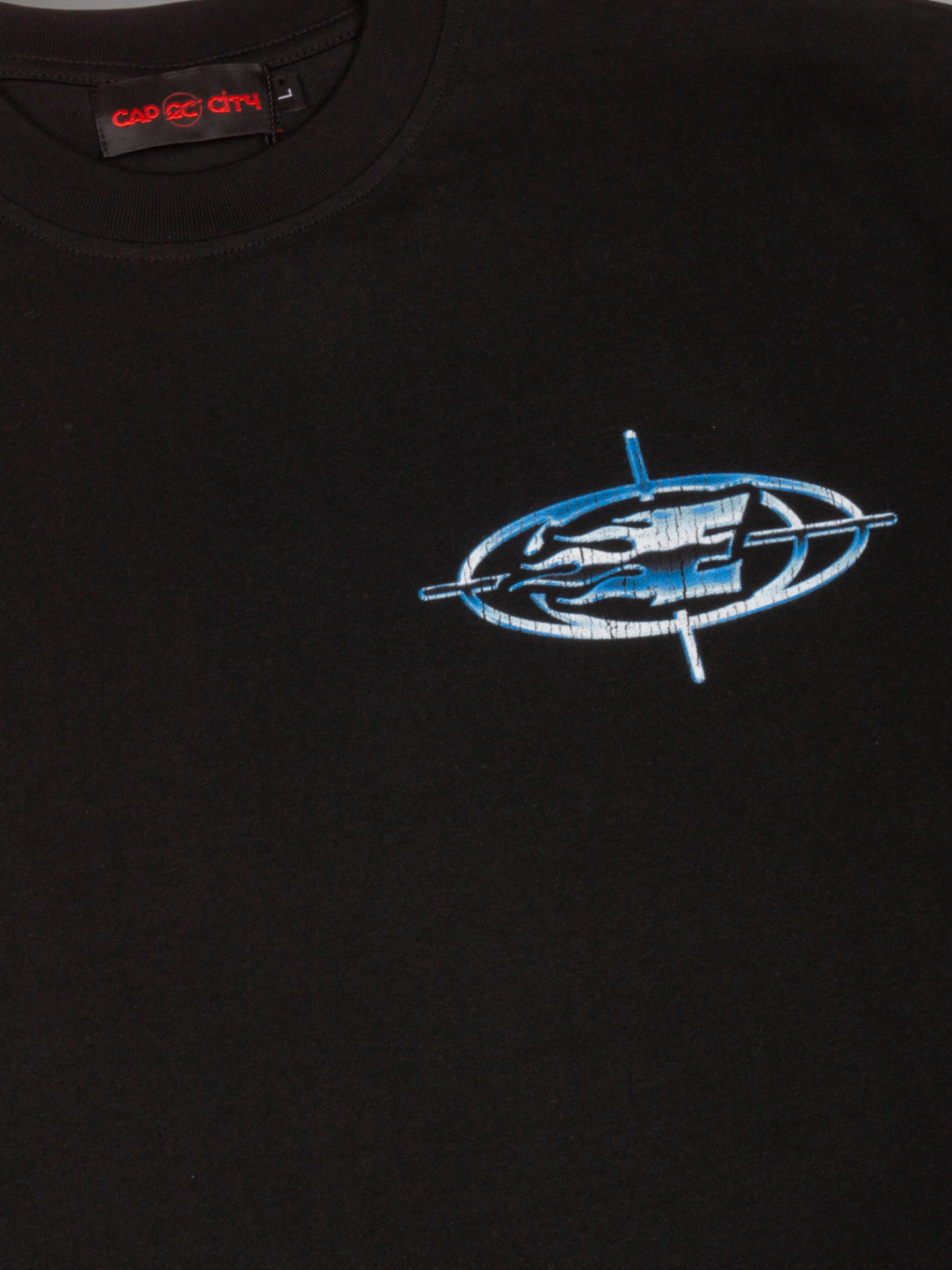 EXCLUSIVE CLUB BLACK ROUGH WORLD TEE