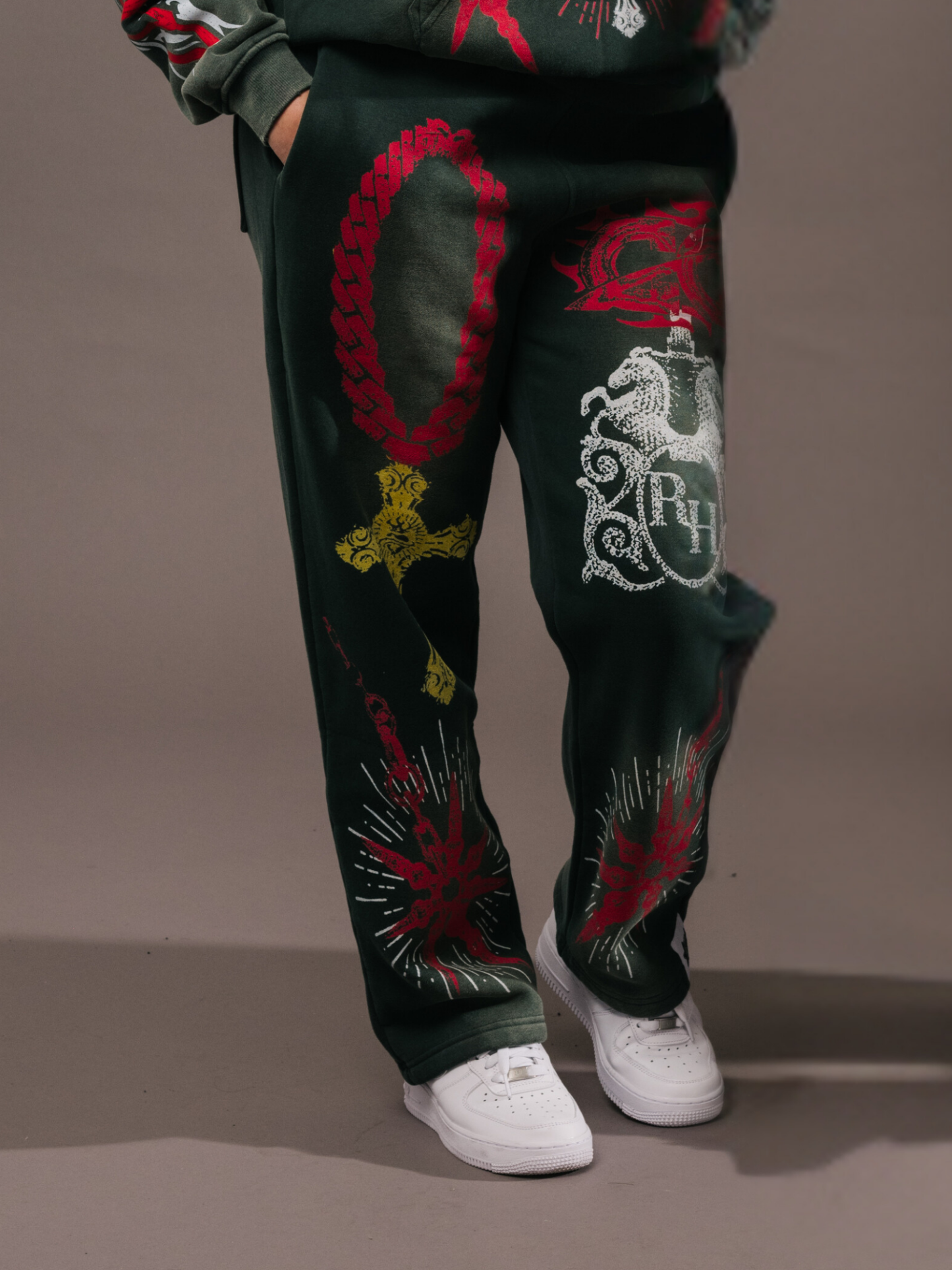 EXCLUSIVE CLUB x RANCHO HUMILDE GREEN SWEATS