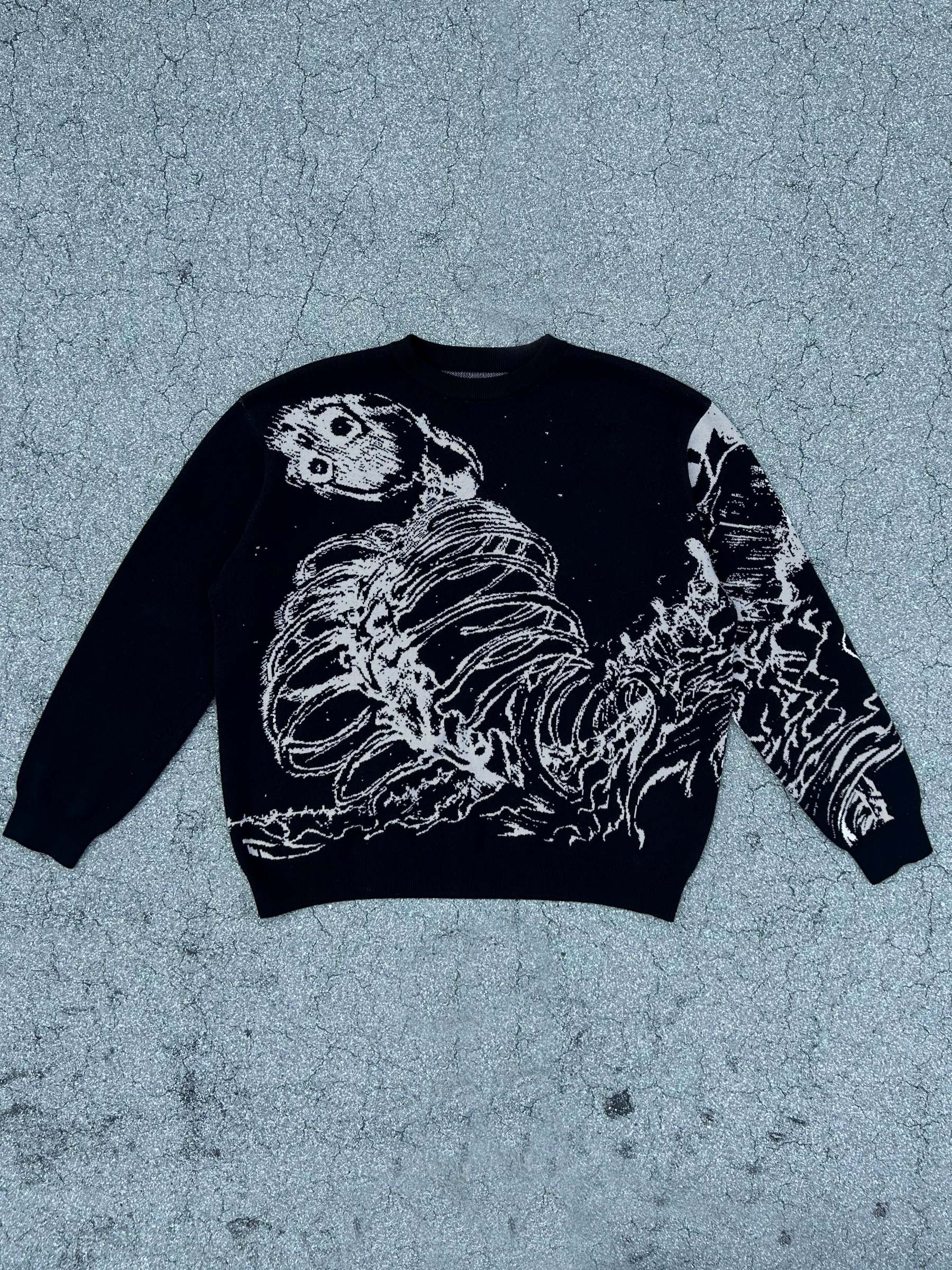 "Rumbling" Knit Black