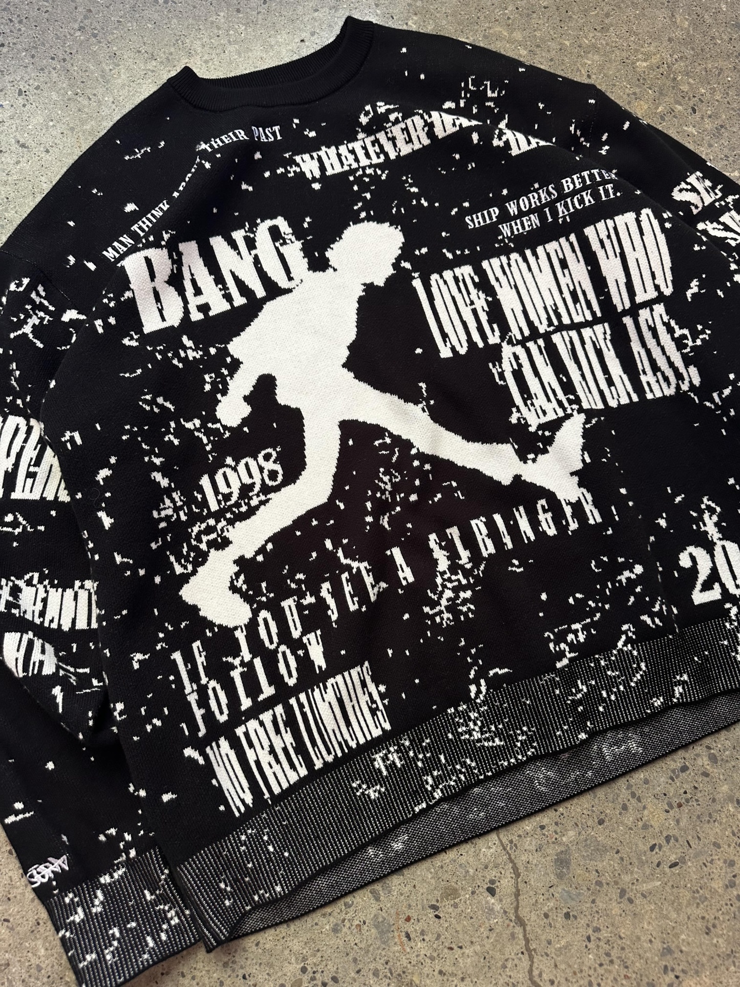 "Space Fugitive" Knit