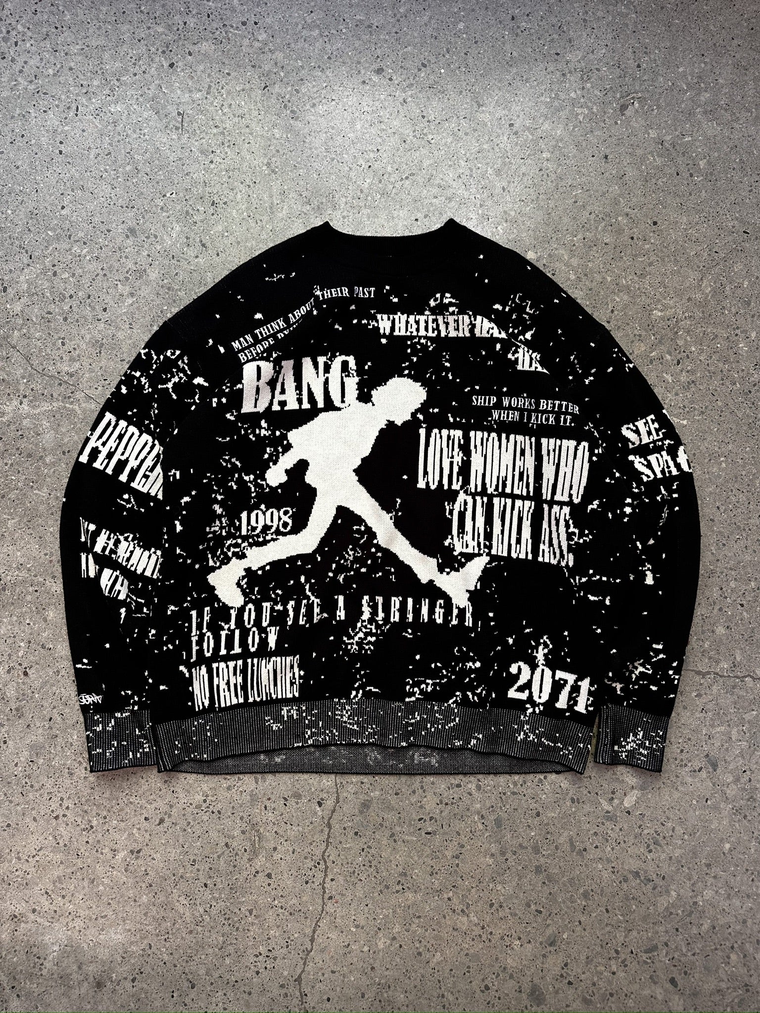 "Space Fugitive" Knit