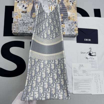 DI Large Book Tote Gray, For Women, Women’s Handbags 16.5in/42cm CD M1286ZRIW_M932
