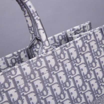 DI Large Book Tote Gray, For Women, Women’s Handbags 16.5in/42cm CD M1286ZRIW_M932