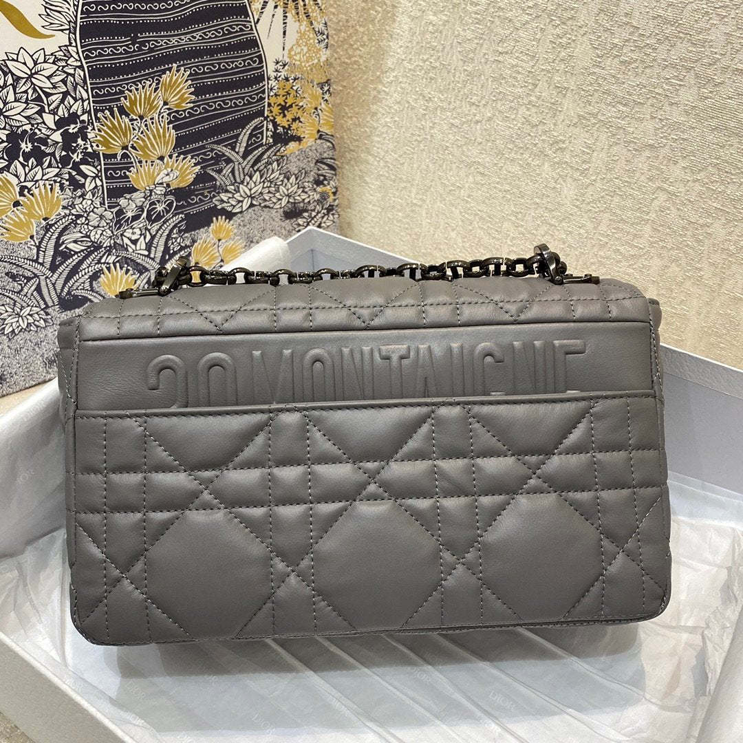 DI Medium Caro Bag Gray Padded Macrocannage, Dark Grey, For Women Women’s Handbags, Crossbody Bags, 25cm CD M9242BNGK_M41G