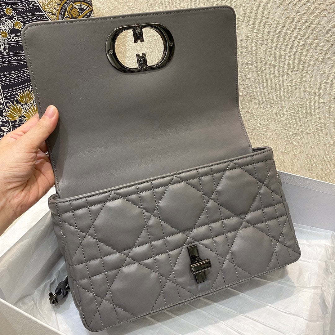 DI Medium Caro Bag Gray Padded Macrocannage, Dark Grey, For Women Women’s Handbags, Crossbody Bags, 25cm CD M9242BNGK_M41G