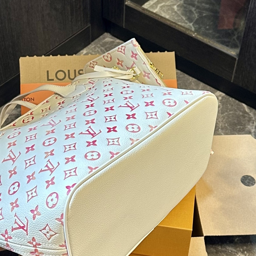LV NEVERFULL MM SUNRISE AQUARELLE 32CM M47080